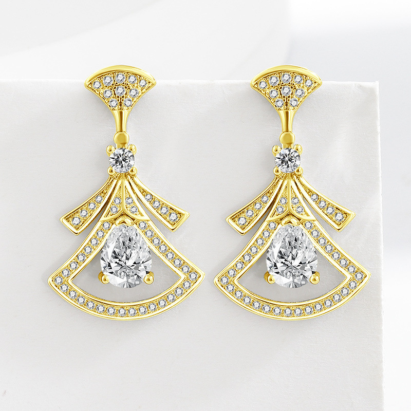 Squisiti orecchini a ventaglio - Body Jewelry Kit recensione e prezzo