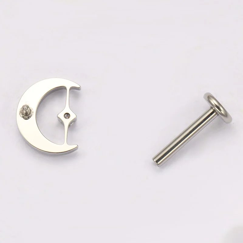 ZOOR F136 Titanio Moon Star CZ - Zoor Body Jewelry recensione e prezzo