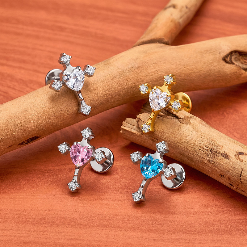 ZOOR Piercing a Croce Punk in  - Zoor Body Jewelry recensione e prezzo